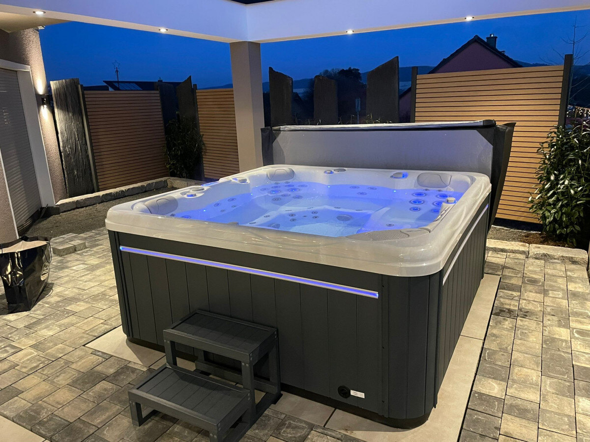 PHOTO-2022-12-12-18-33-59-2-1200x900-1