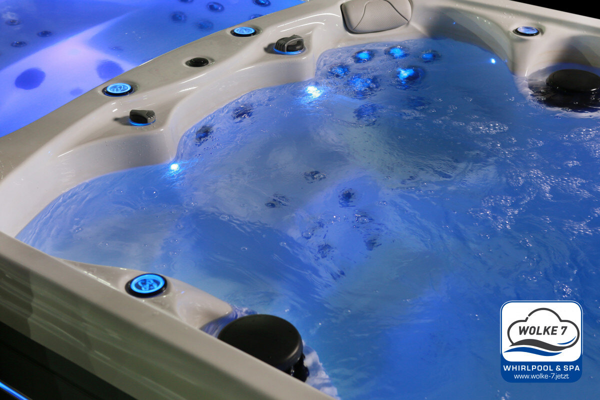 Wolke7-SwimSpa5800WP_Traumbad-1200x800